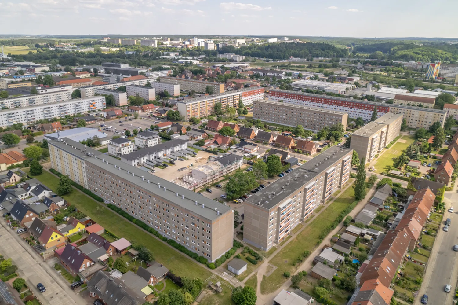 4 Zimmer Wohnung mit 76 m² in Neubrandenburg – Bild 1