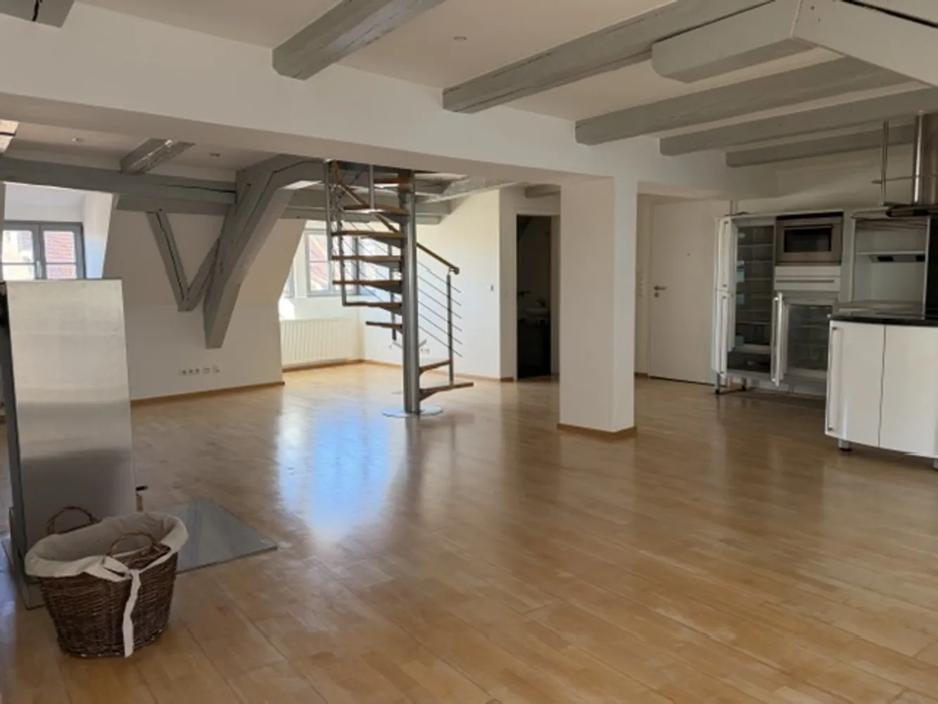 2 Zimmer Wohnung mit 105 m² in Nürnberg – Bild 4