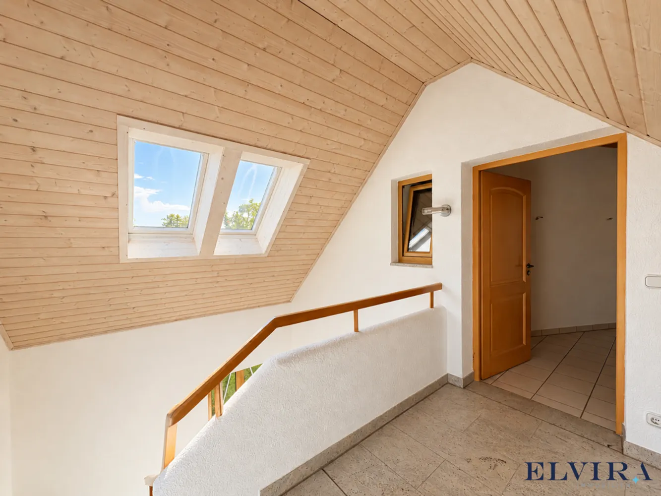 6 Zimmer Haus mit 236 m² in München – Bild 3