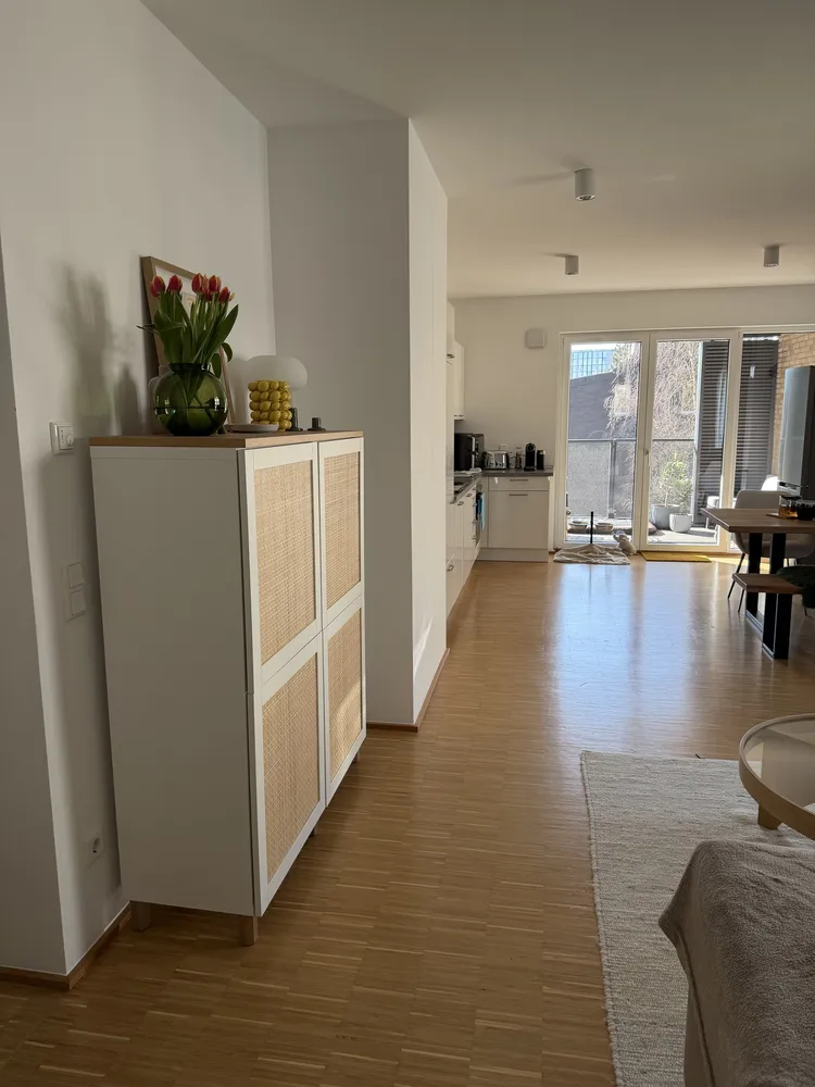 2 room apartment with 70 m² in Düsseldorf – Photo 2