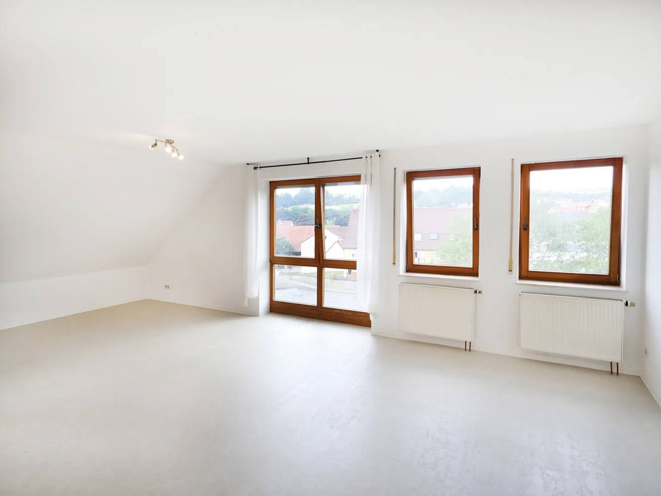 5 Zimmer Wohnung mit 105 m² in Schwäbisch Gmünd – Bild 2
