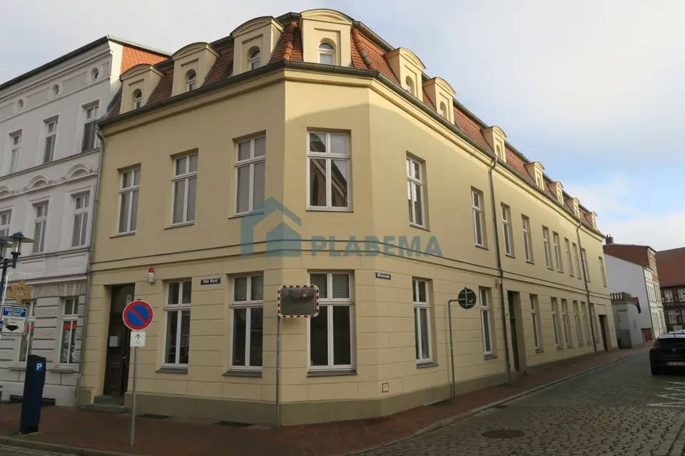 6 Zimmer Wohnung mit 196 m² in Schwerin – Bild 3