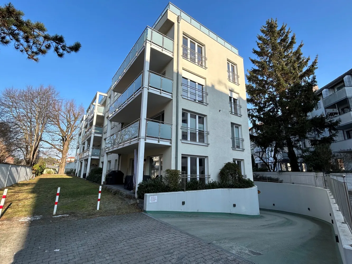 4 Zimmer Wohnung mit 143 m² in Hannover – Bild 1