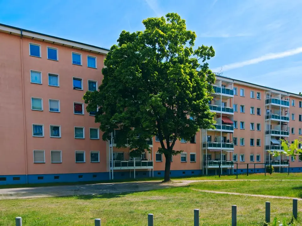 4 Zimmer Wohnung mit 71 m² in Hoyerswerda – Bild 1