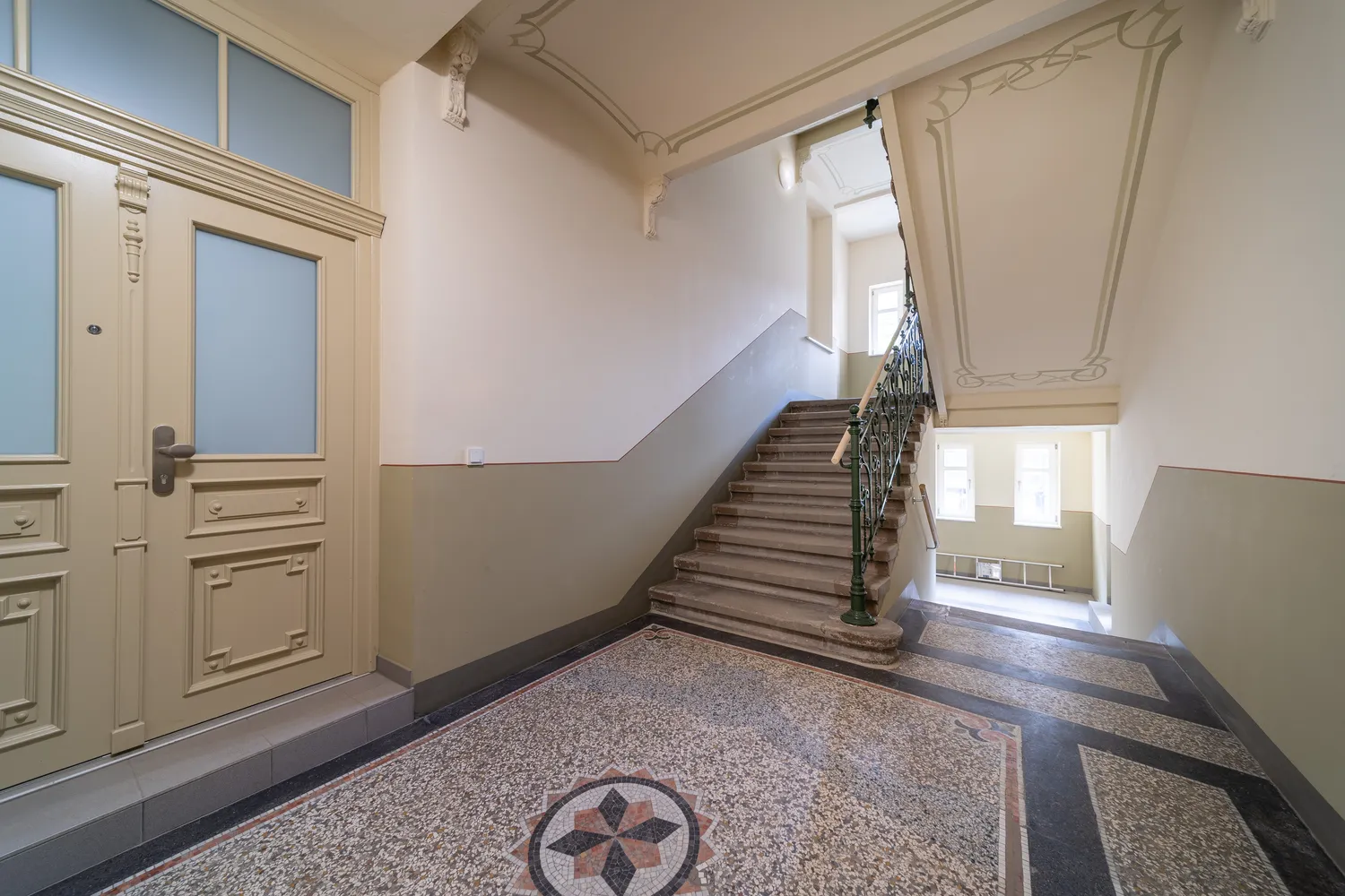 4 Zimmer Wohnung mit 94 m² in Chemnitz – Bild 2