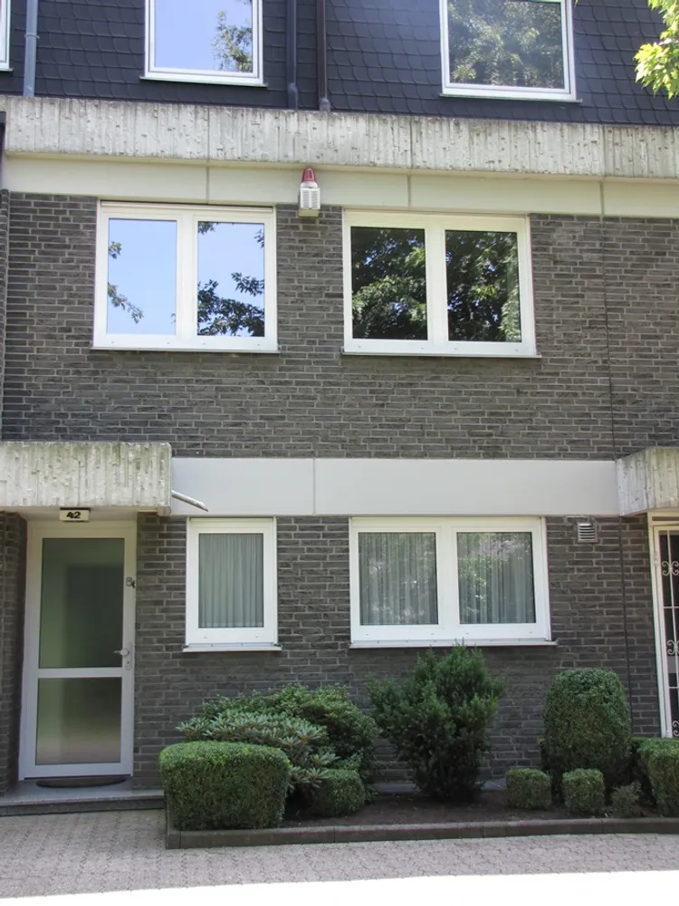 5 Zimmer Wohnung mit 195 m² in Neuss – Bild 2