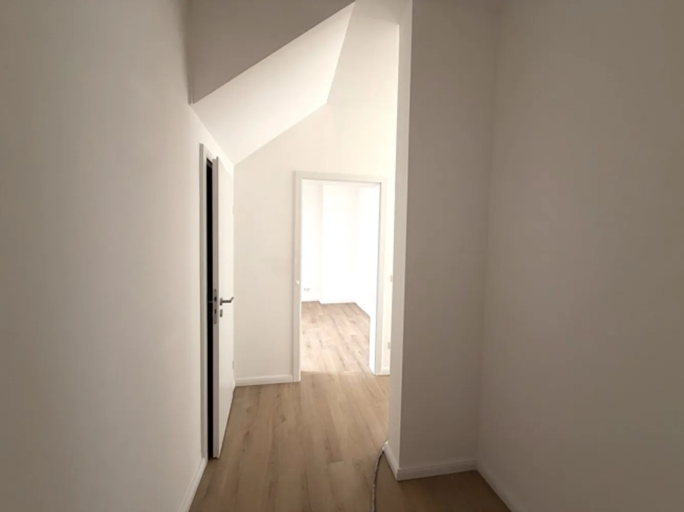 2 Zimmer Wohnung mit 62 m² in Hamburg – Bild 2