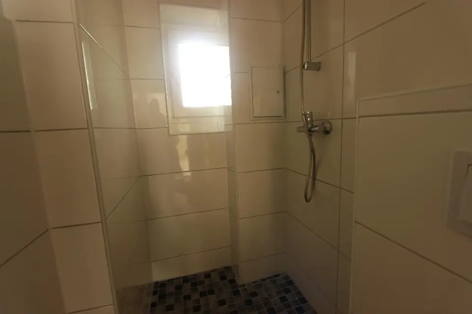 2 Zimmer Wohnung mit 65 m² in Wilhelmshaven – Bild 9