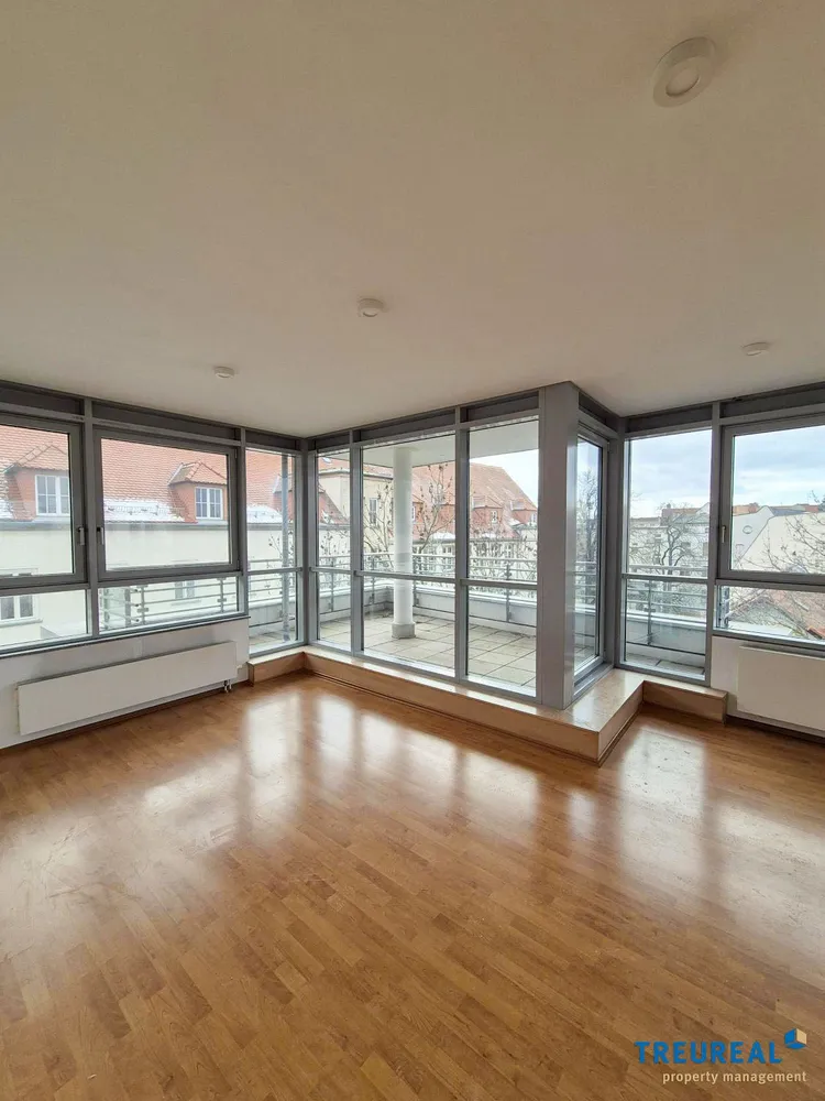 2 Zimmer Wohnung mit 77 m² in Halle (Saale) – Bild 2