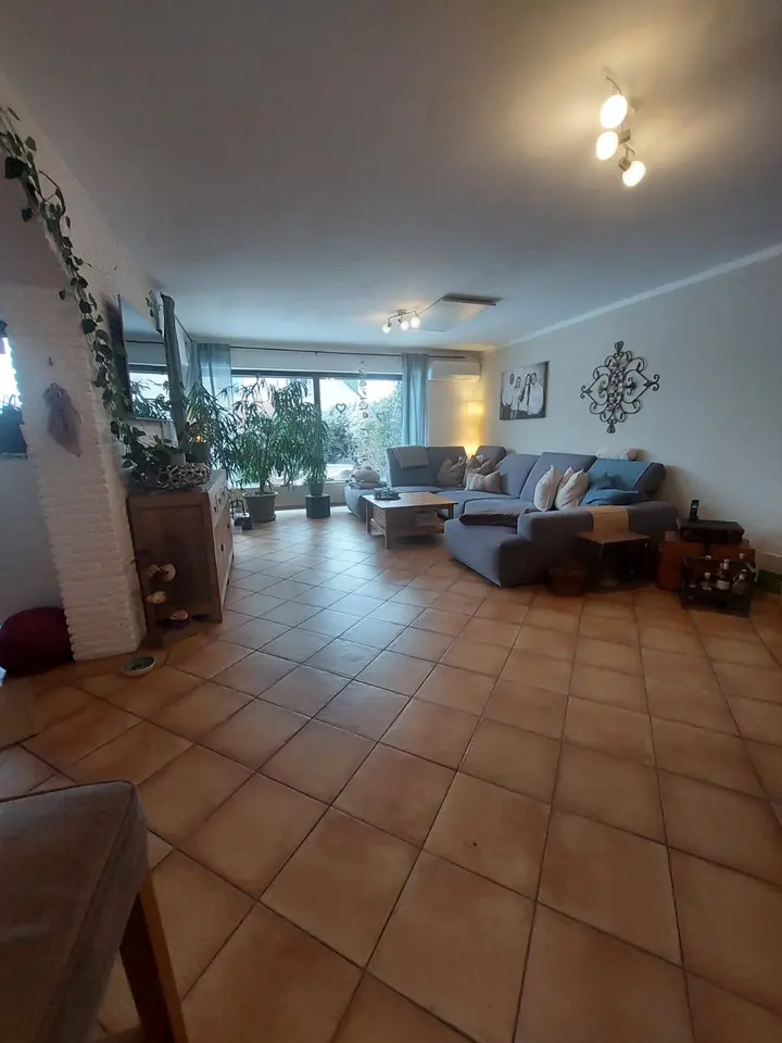 7 room house with 250 m² in Hamminkeln – Photo 1