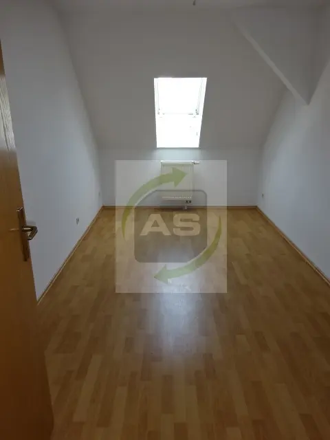 7 Zimmer Wohnung mit 105 m² in Zwickau – Bild 7