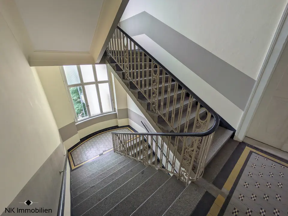 8 Zimmer Wohnung mit 222 m² in Werdau – Bild 4