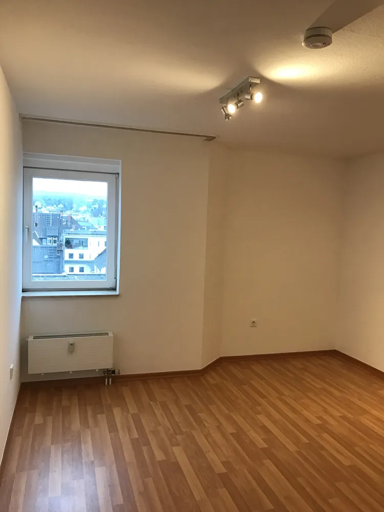 5 Zimmer Wohnung mit 146 m² in Wiesbaden – Bild 5