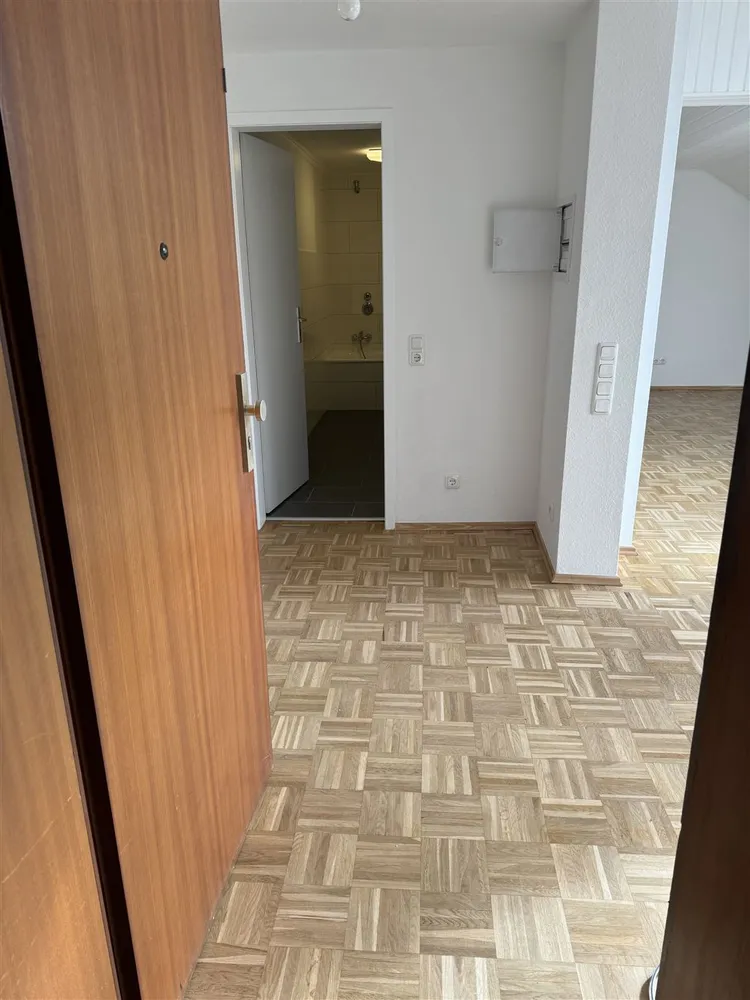 3 Zimmer Wohnung mit 82 m² in Wiesbaden – Bild 7