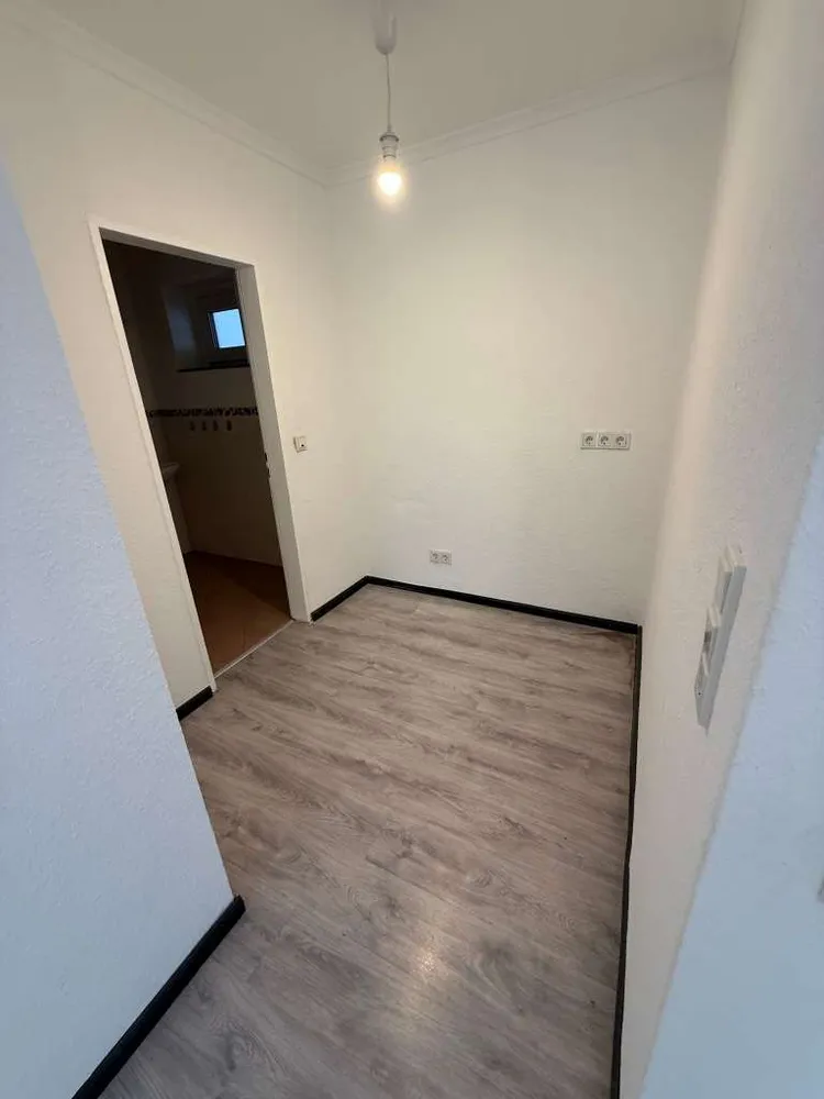 3 Zimmer Wohnung mit 100 m² in Wiesbaden – Bild 11