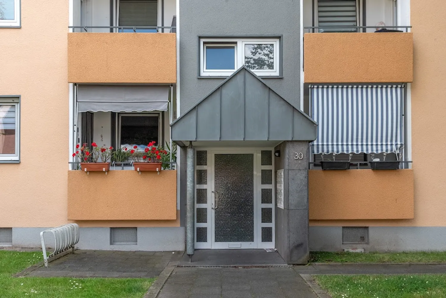 2 Zimmer Wohnung mit 61 m² in Essen – Bild 2