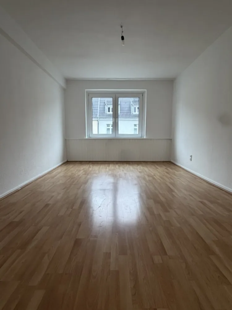 2 Zimmer Wohnung mit 70 m² in Düsseldorf – Bild 2