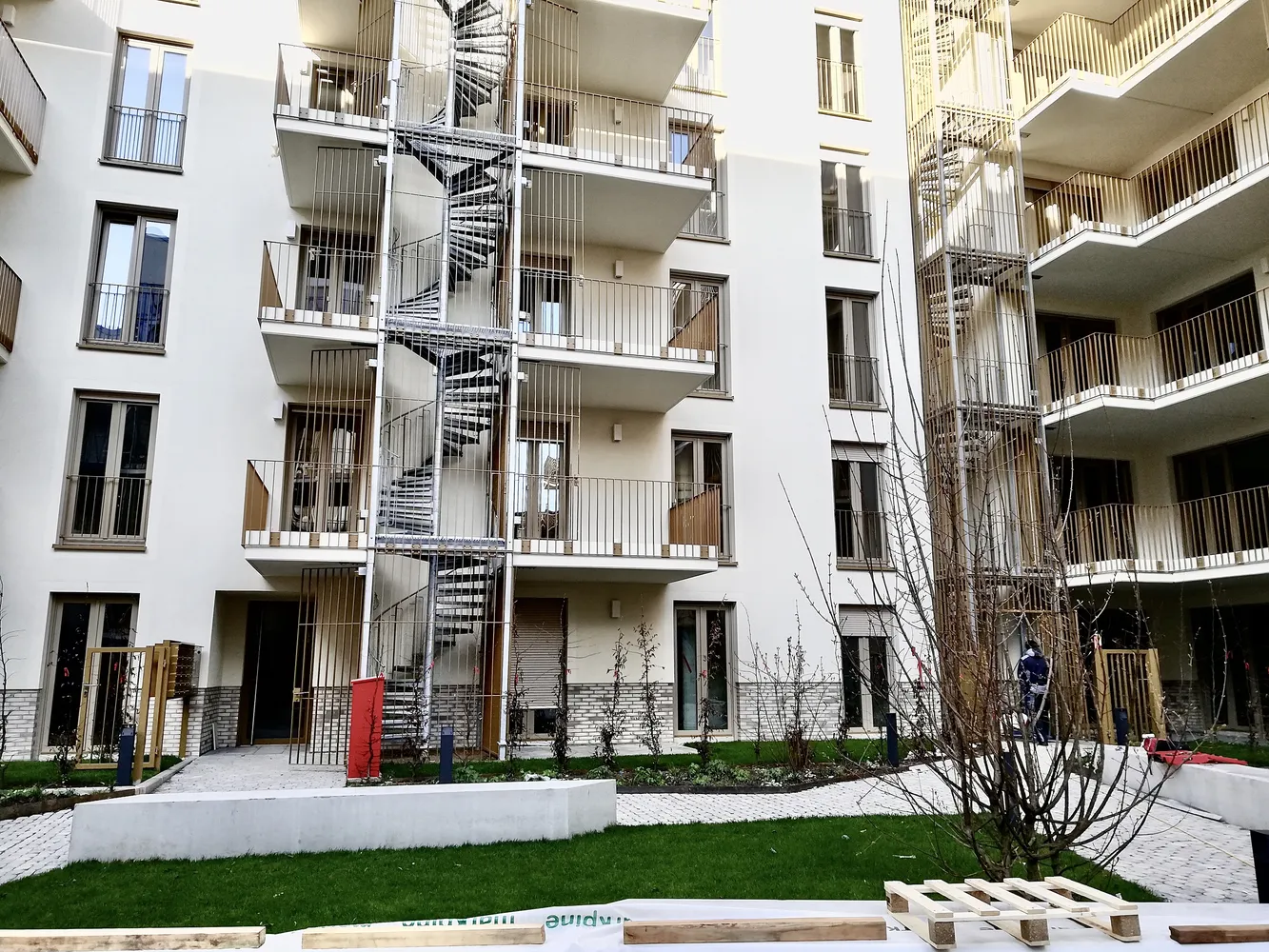 2 Zimmer Wohnung mit 74 m² in Frankfurt am Main – Bild 2