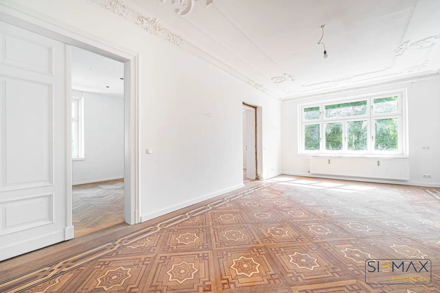 8 Zimmer Wohnung mit 240 m² in Augsburg – Bild 8