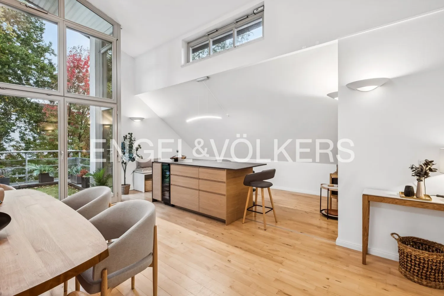 4 Zimmer Wohnung mit 141 m² in Hamburg – Bild 3