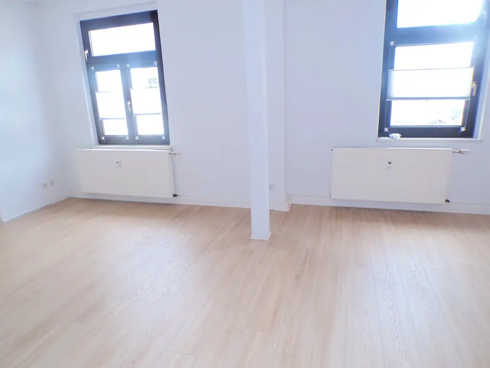 3 Zimmer Wohnung mit 90 m² in Werdau – Bild 2