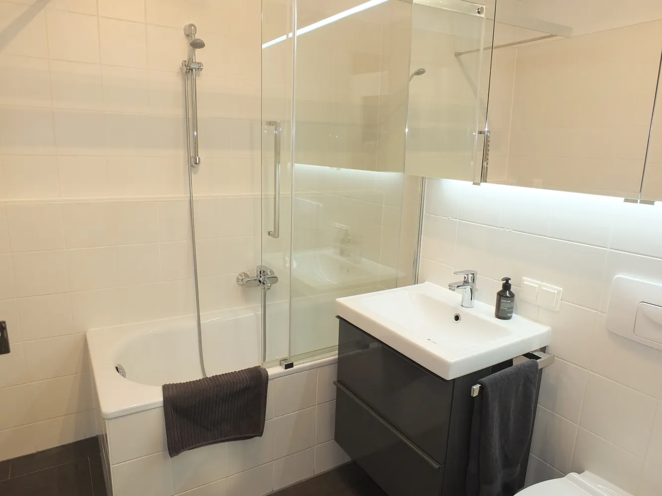 2 room apartment with 67 m² in Berlin – Photo 7