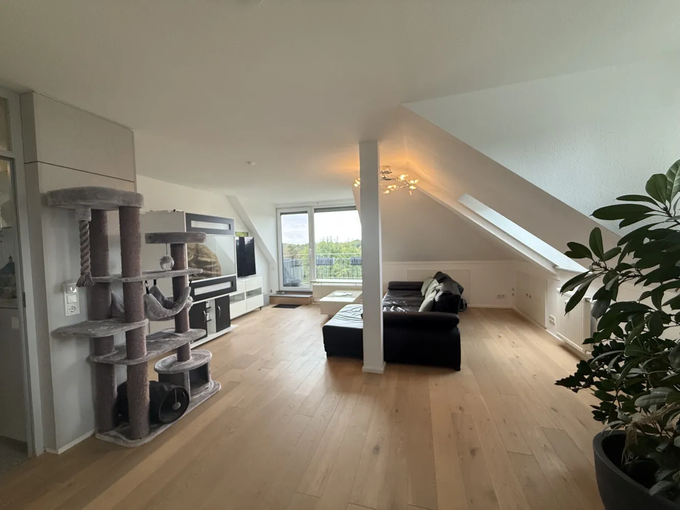 4 Zimmer Wohnung mit 118 m² in Leverkusen – Bild 4