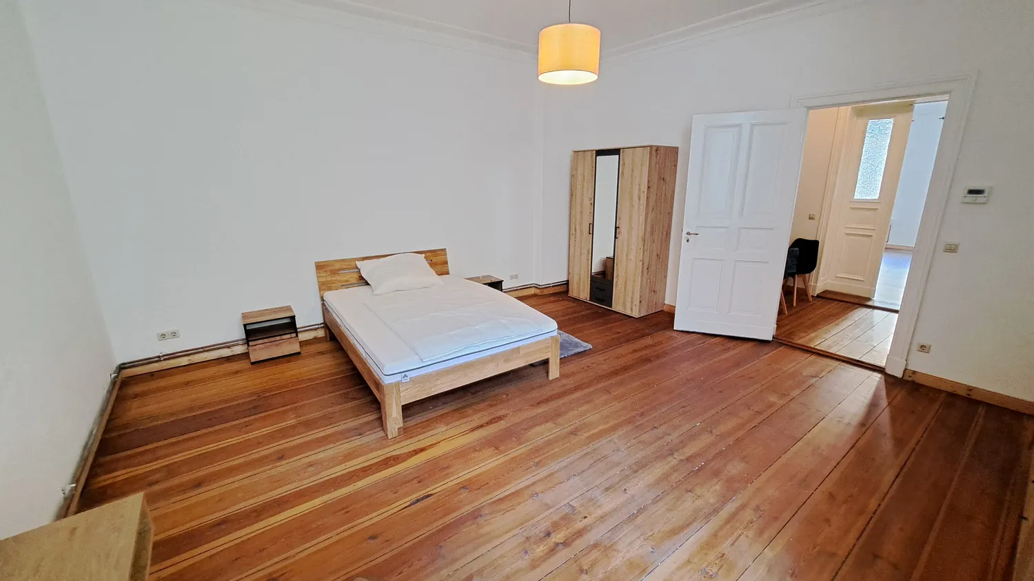 2 Zimmer Wohnung mit 87 m² in Berlin – Bild 11
