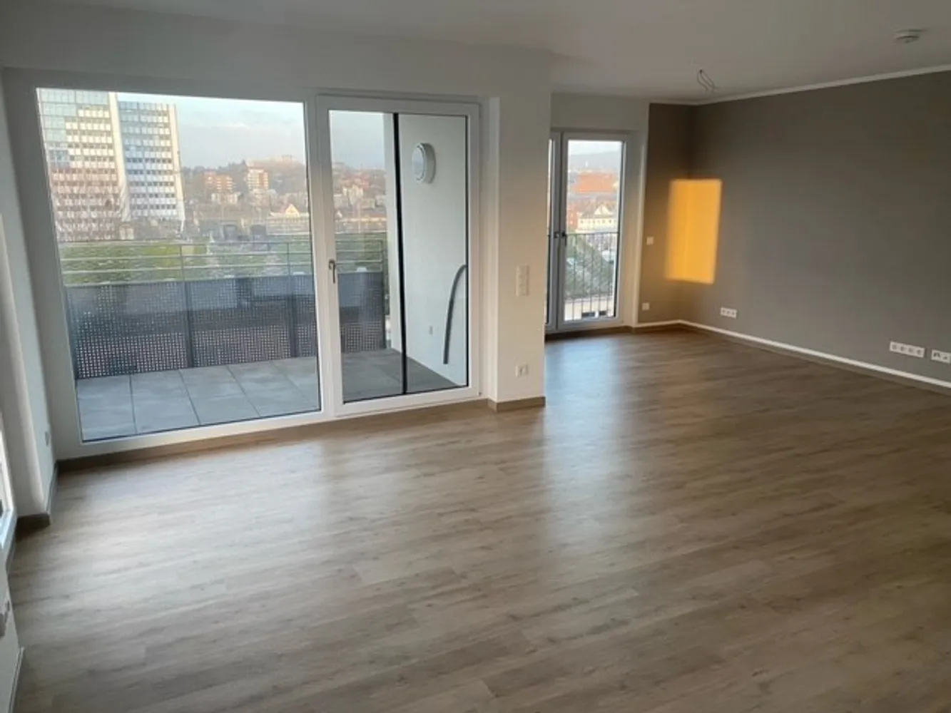 4 Zimmer Wohnung mit 94 m² in Wiesbaden – Bild 1
