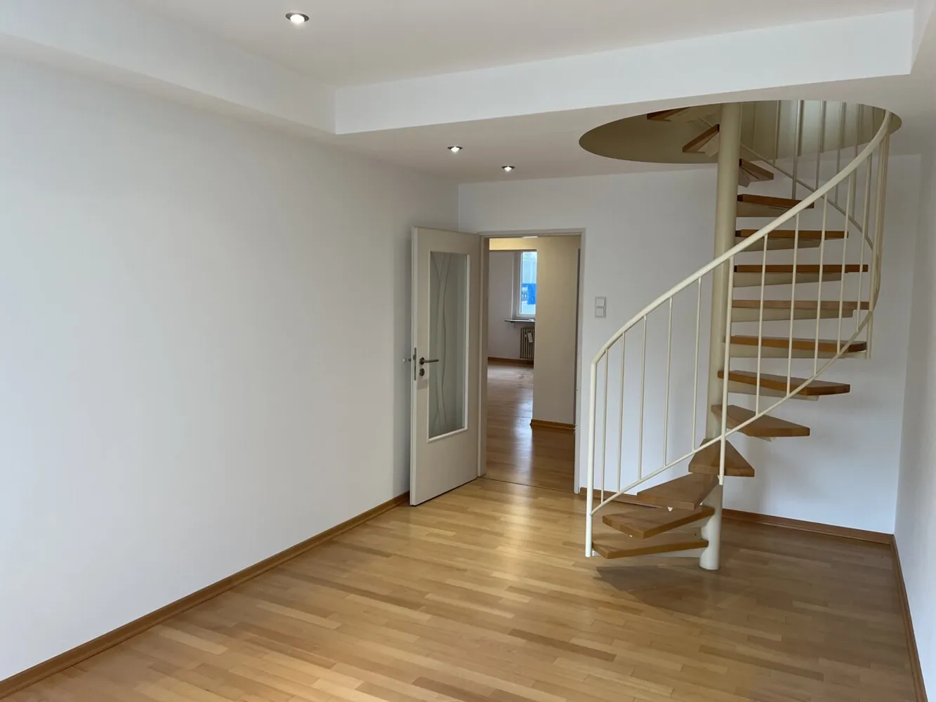 7 Zimmer Wohnung mit 178 m² in Mannheim – Bild 3