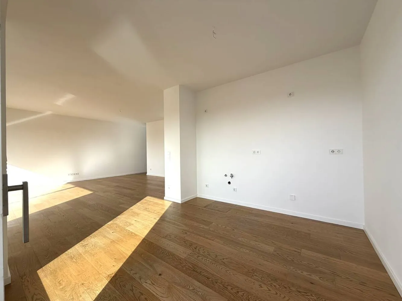 4 Zimmer Wohnung mit 136 m² in Halle (Saale) – Bild 1