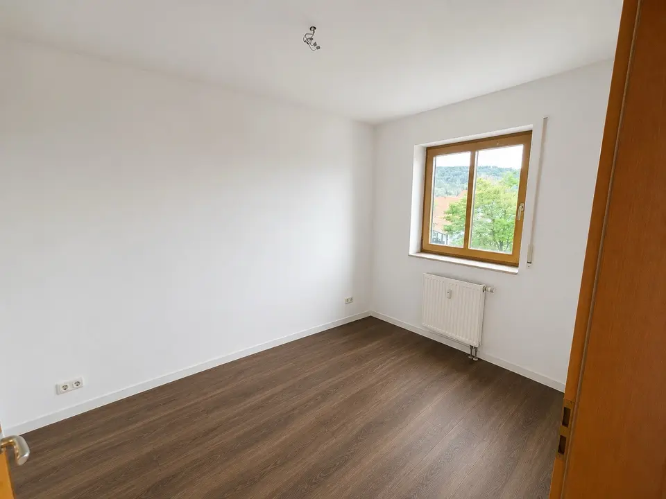 2 Zimmer Wohnung mit 39 m² in Suhl – Bild 3