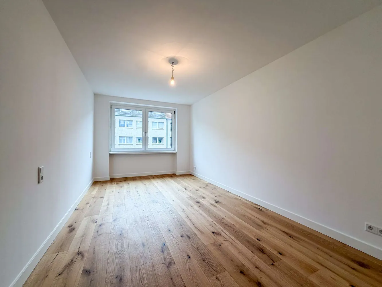 4 Zimmer Wohnung mit 103 m² in Düsseldorf – Bild 12