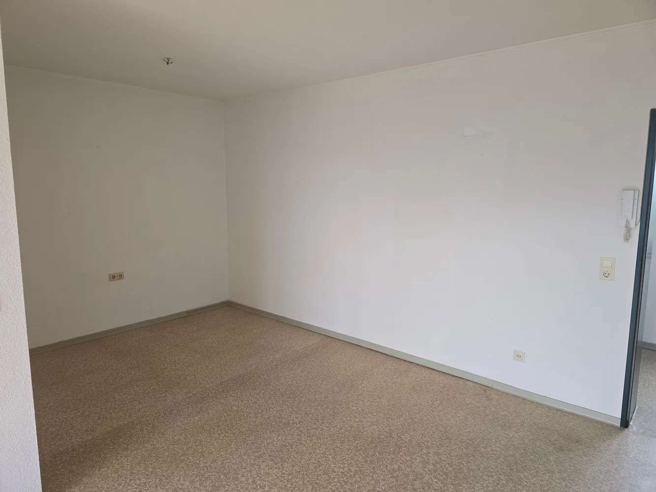 3 Zimmer Wohnung mit 73 m² in Solingen – Bild 2