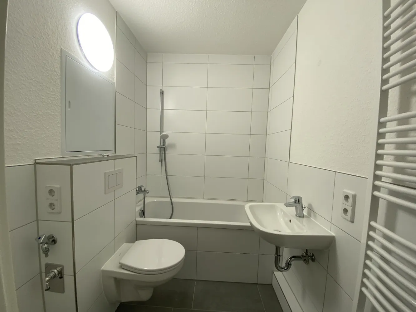 4 Zimmer Wohnung mit 65 m² in Suhl – Bild 1