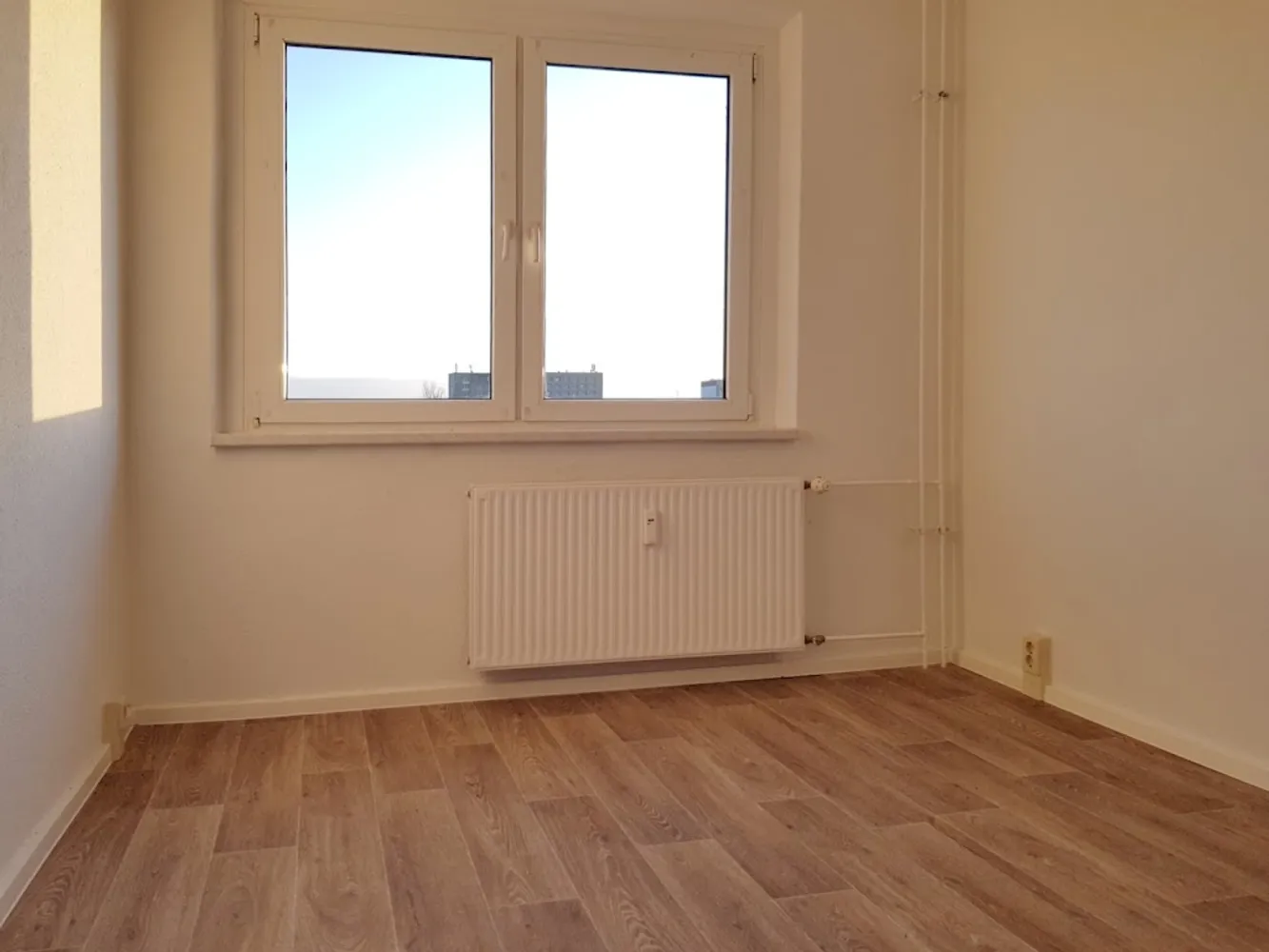 4 Zimmer Wohnung mit 74 m² in Halle (Saale) – Bild 2