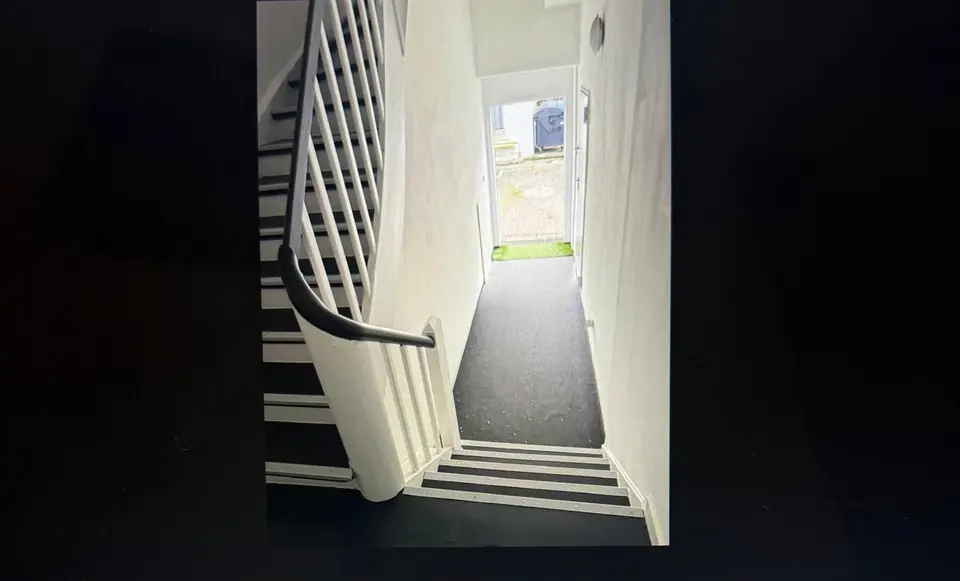 2 Zimmer Wohnung mit 128 m² in Essen – Bild 2