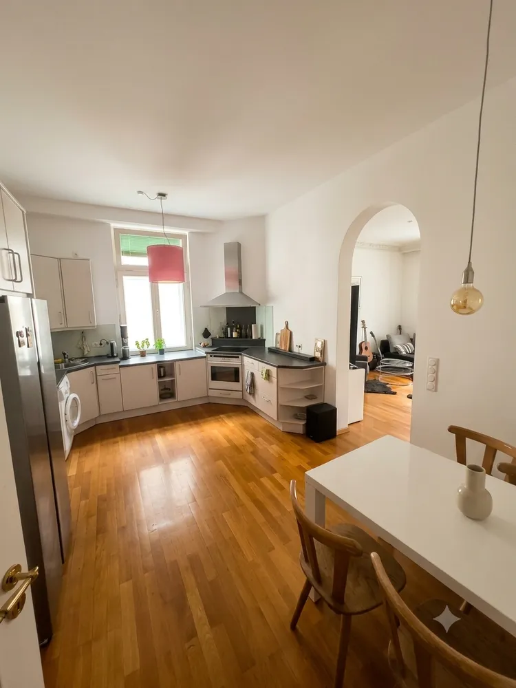 3 Zimmer Wohnung mit 130 m² in München – Bild 3