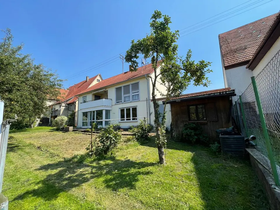 9 Zimmer Haus mit 249 m² in Metzingen – Bild 3