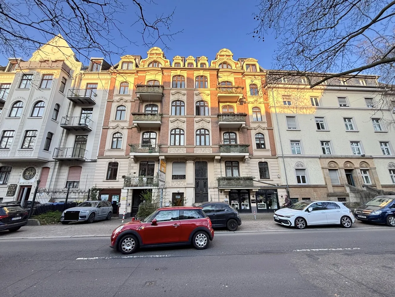 4 Zimmer Wohnung mit 94 m² in Wiesbaden – Bild 2