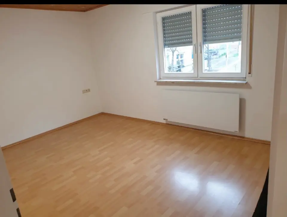 3 Zimmer Wohnung mit 90 m² in Herrenberg – Bild 2