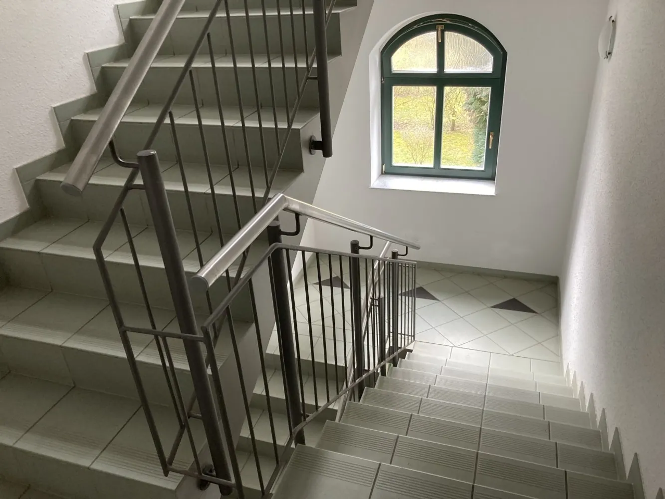2 Zimmer Wohnung mit 53 m² in Zwickau – Bild 2