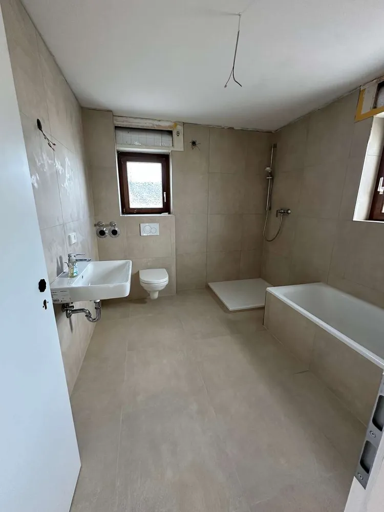 3 Zimmer Wohnung mit 105 m² in Karlsruhe – Bild 2