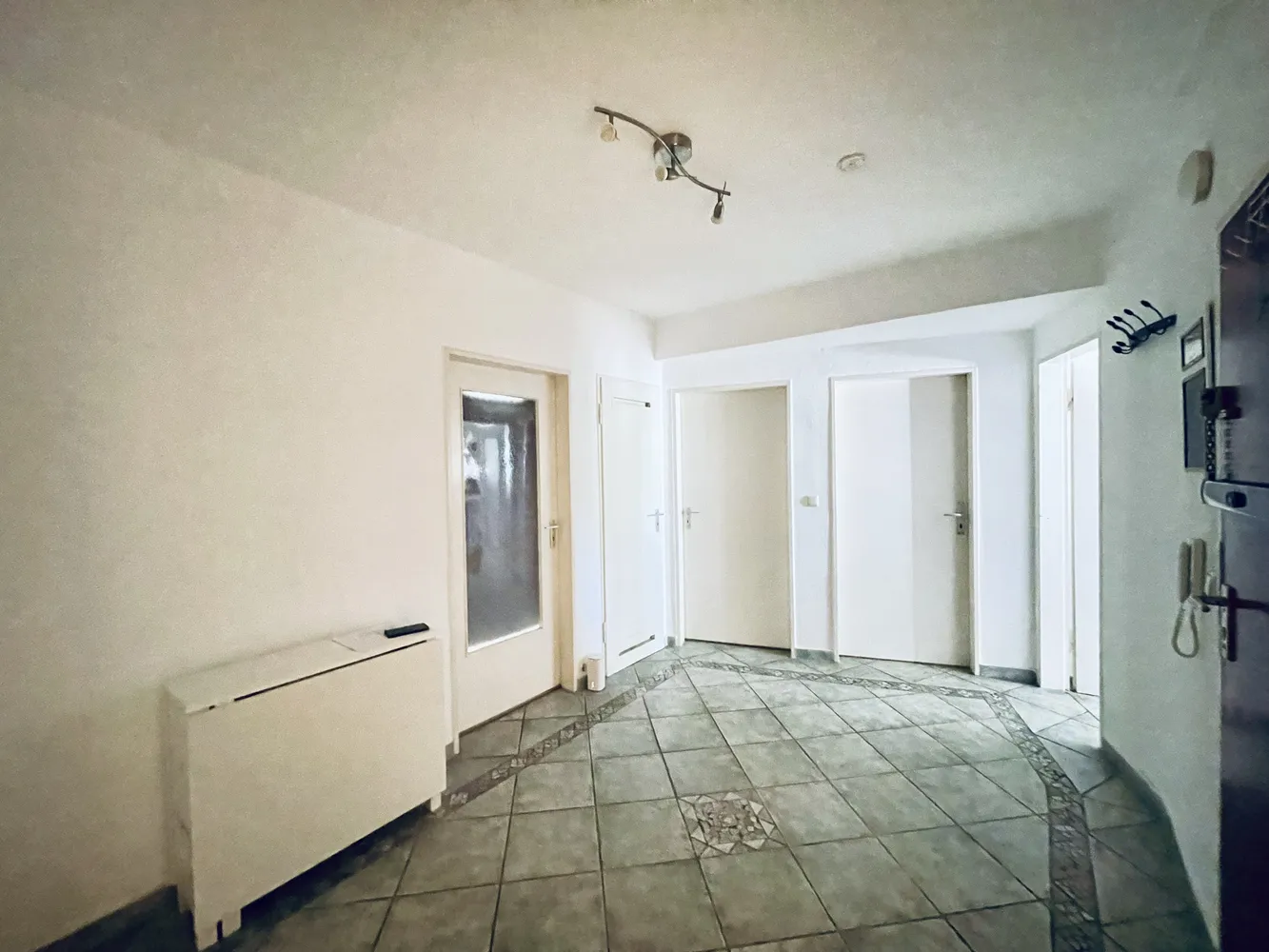 4 Zimmer Wohnung mit 108 m² in Frankfurt am Main – Bild 8