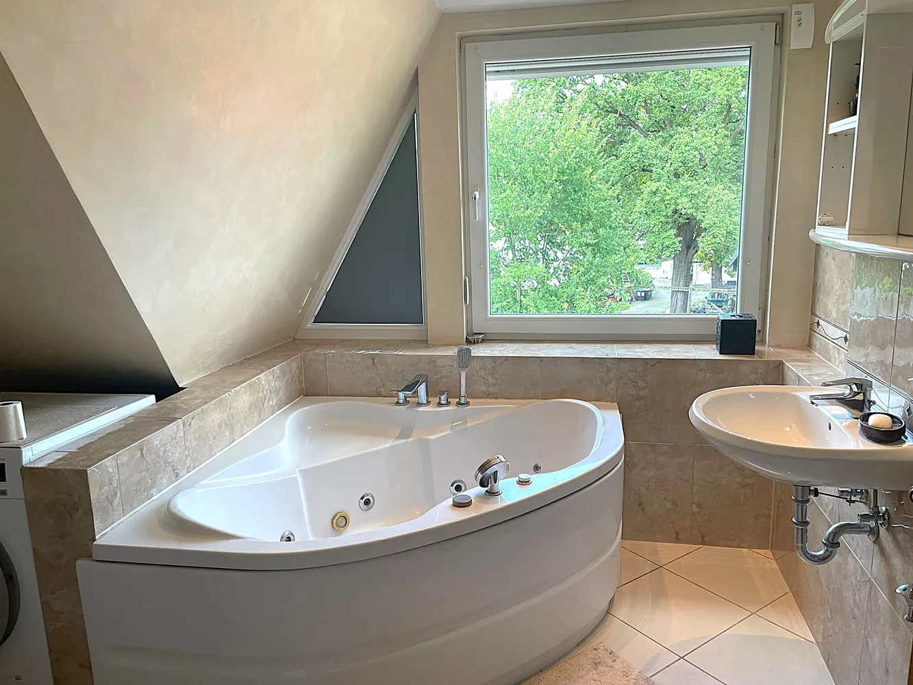 2 Zimmer Wohnung mit 106 m² in Berlin – Bild 6