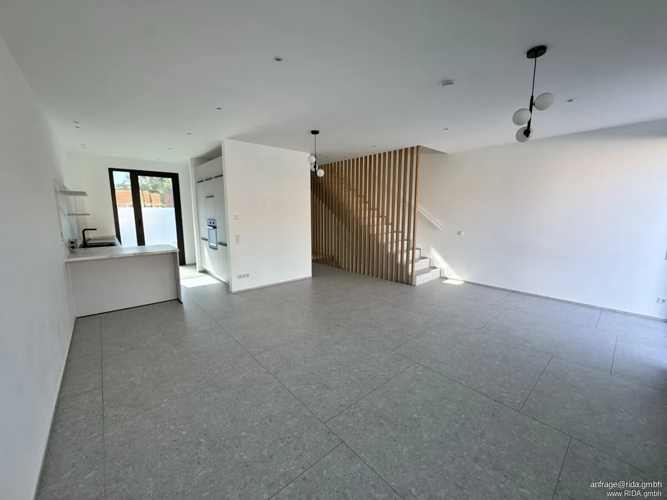 5 Zimmer Haus mit 220 m² in Köln – Bild 2