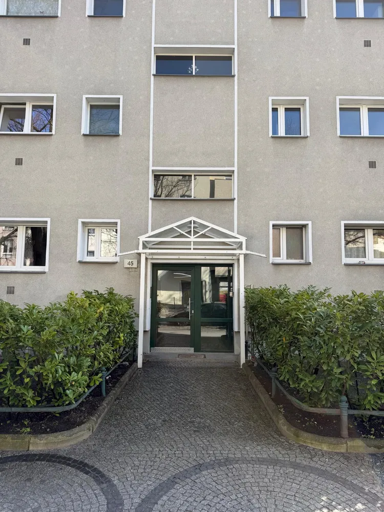 2 room apartment with 55 m² in Berlin – Photo 2
