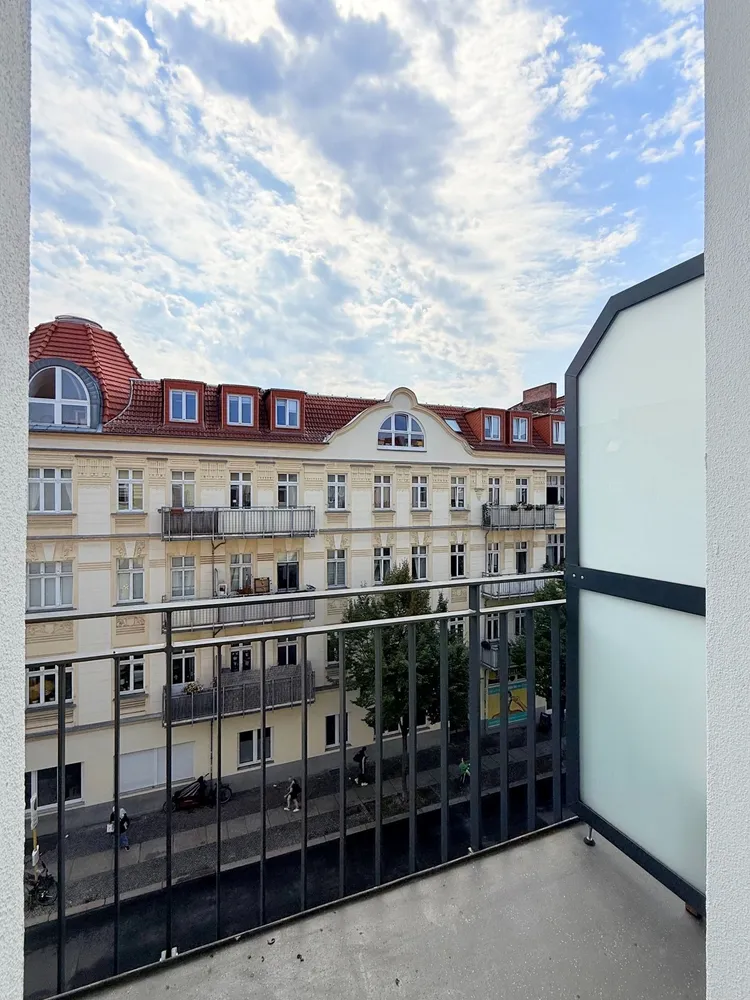 2 Zimmer Wohnung mit 85 m² in Berlin – Bild 9