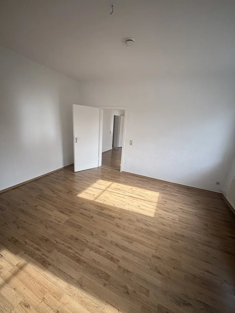 3 Zimmer Wohnung mit 90 m² in Frankfurt (Oder) – Bild 1
