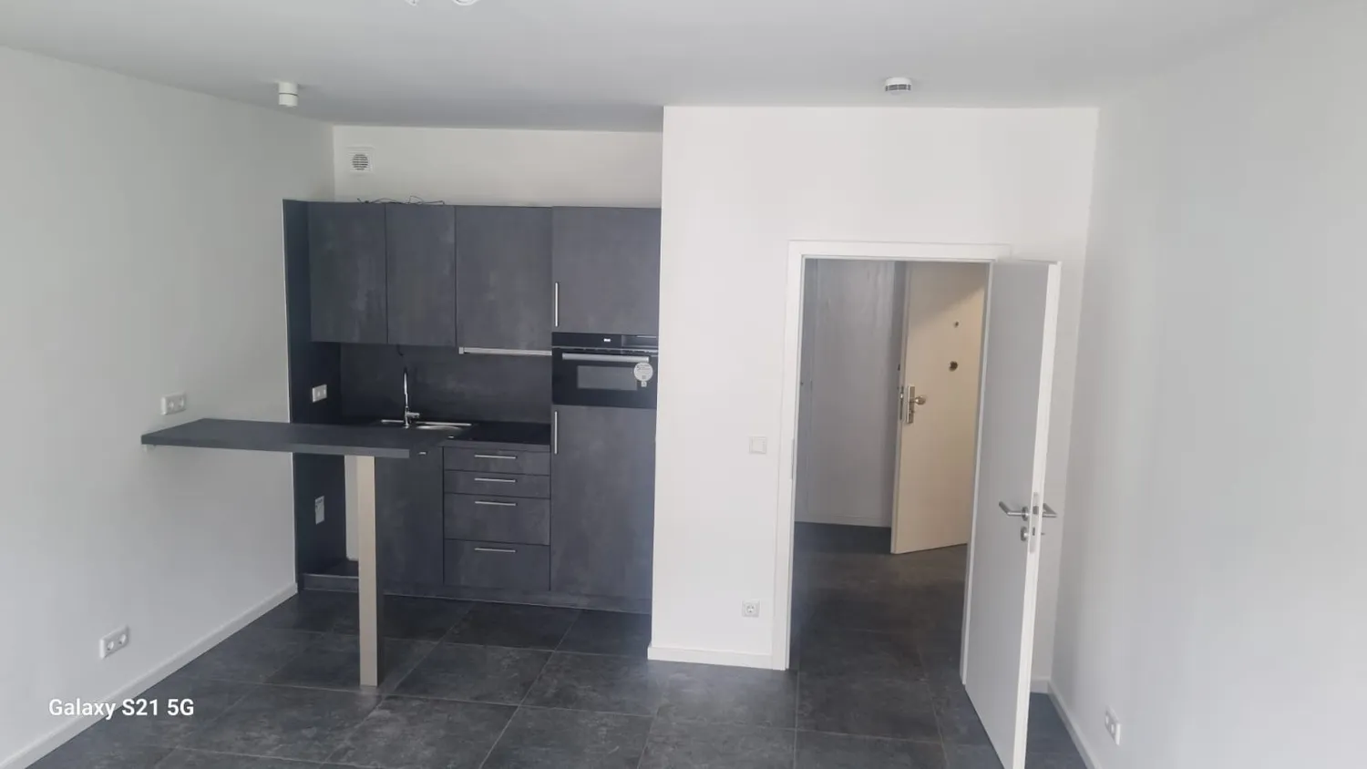 1 Zimmer Wohnung mit 35 m² in Düsseldorf – Bild 2
